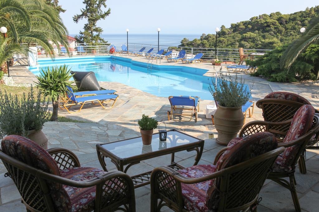 Stafylos Suites & Boutique Hotel Bagian luar foto