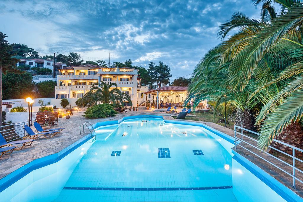 Stafylos Suites & Boutique Hotel Bagian luar foto