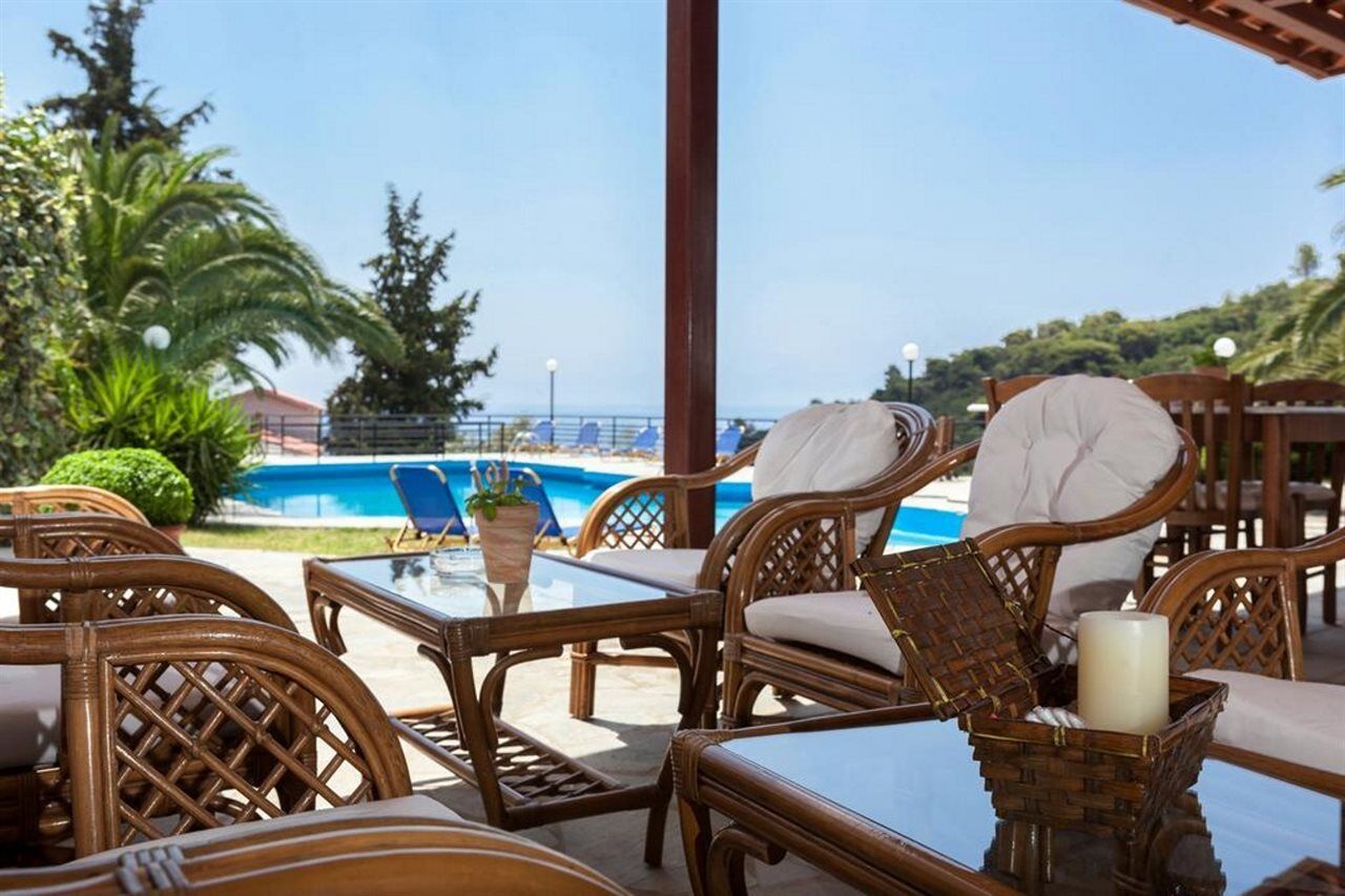 Stafylos Suites & Boutique Hotel Bagian luar foto