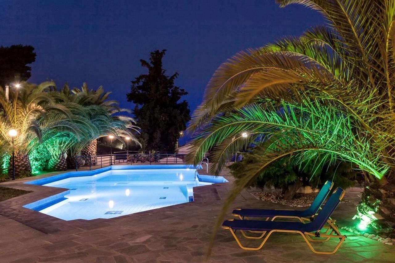 Stafylos Suites & Boutique Hotel Bagian luar foto