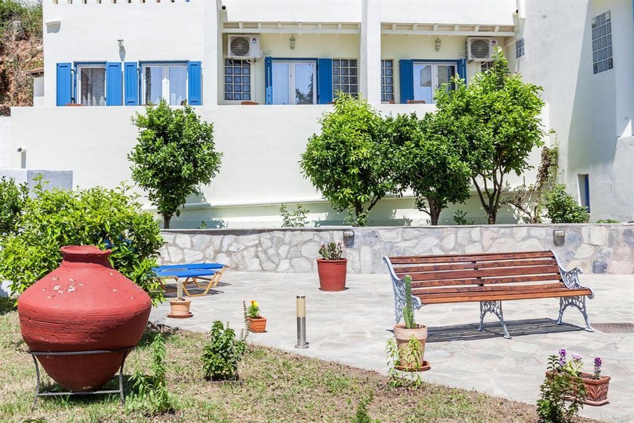 Stafylos Suites & Boutique Hotel Bagian luar foto